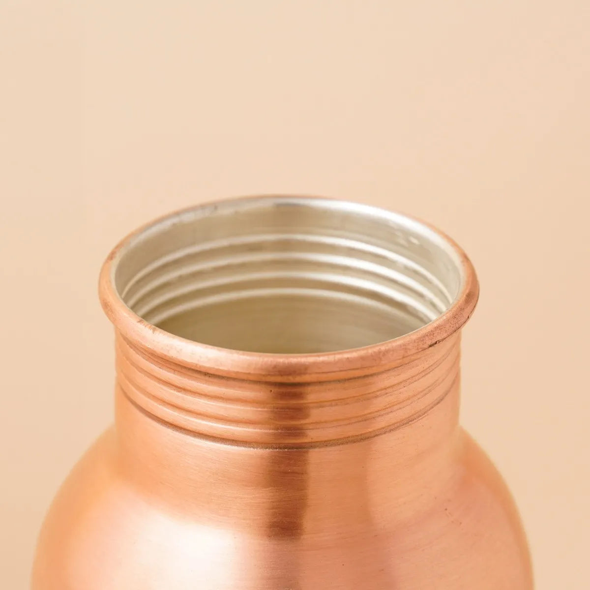 Yoga Yoga Yogeshwaraya Silver Lined Copper Bottle - Big 950ml